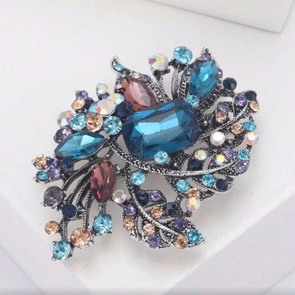 ✨NEW Regal Elegant Multicolor Brooch - Picture 3 of 5